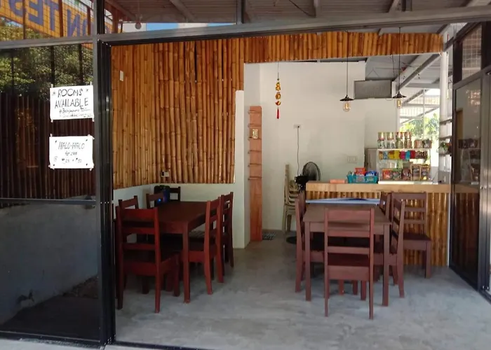 Lr And Cafe *